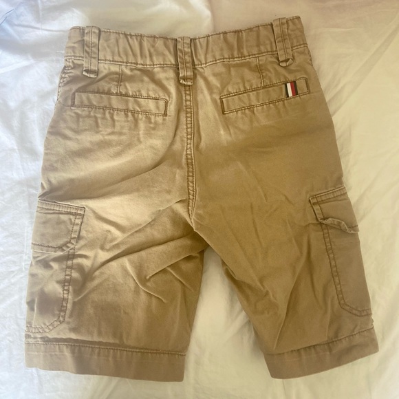 Tommy Hilfiger Boys khaki shorts - Picture 2 of 6